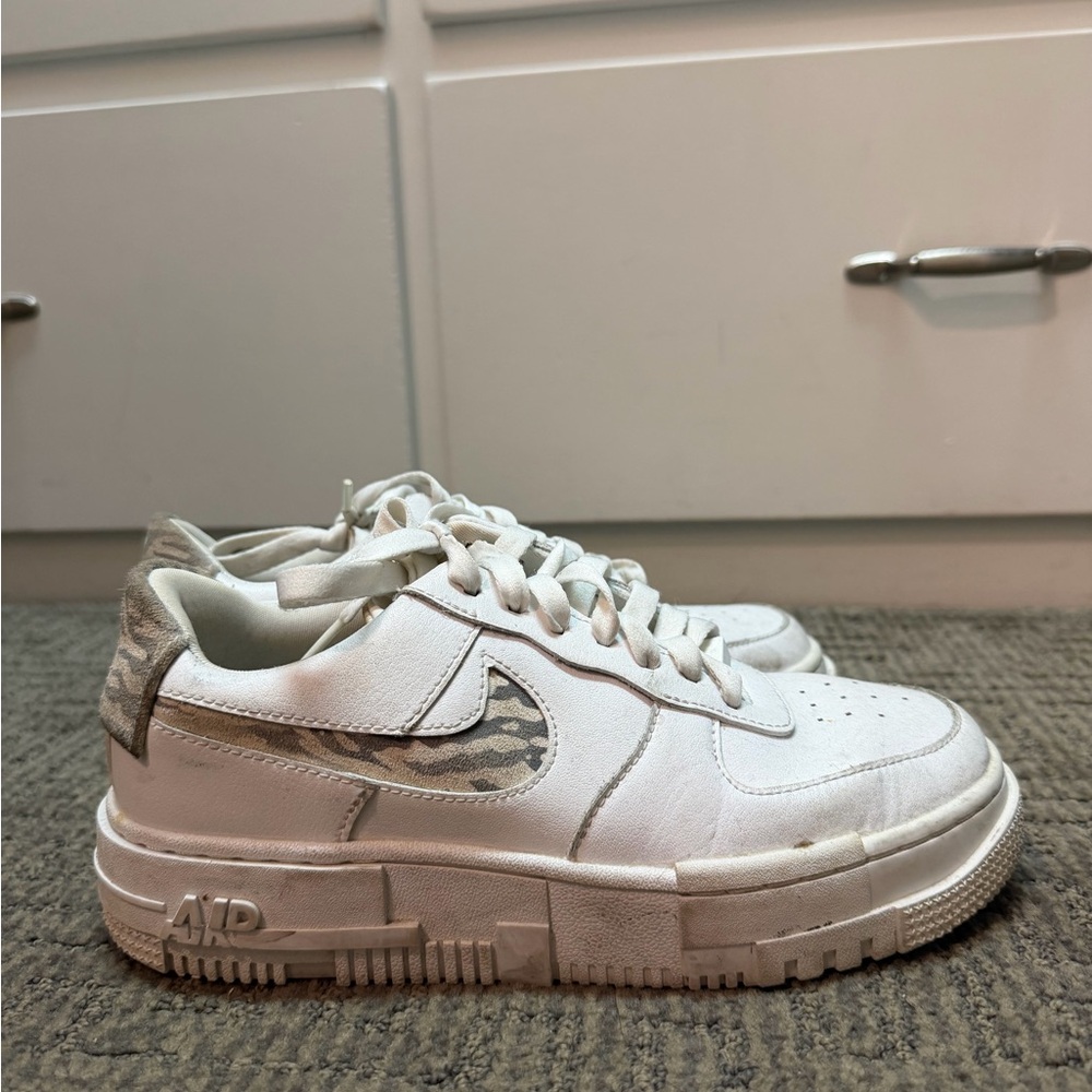 Nike Air Force’s! White Low-Top Sneakers with Gray Zebra Swoosh and Heel